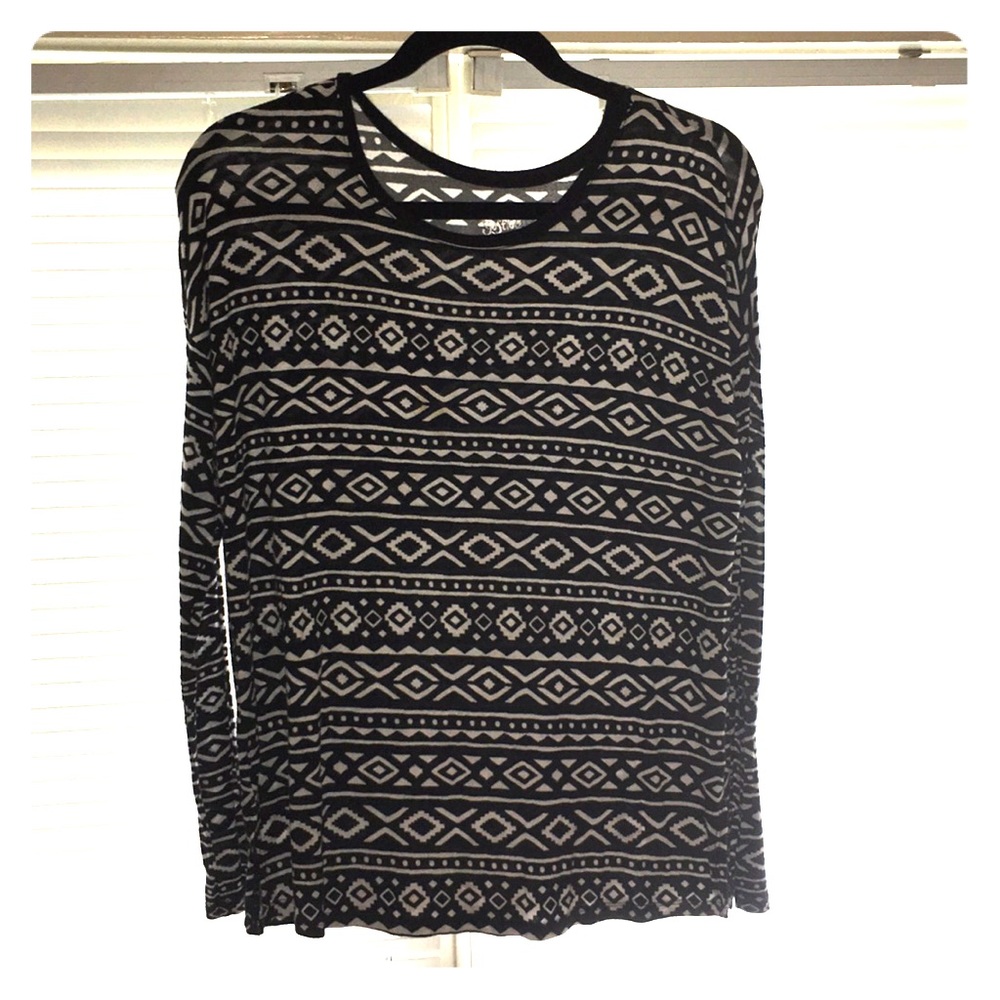 Long-sleeve T-shirt